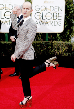 fionagoddess:  Denis O'Hare attends the 73rd Annual Golden Globe