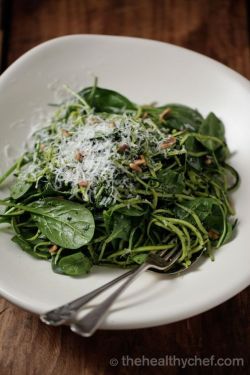 intensefoodcravings:  Zucchini Linguini with Spinach + Basil