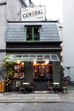 moonglas:  seems like the perfect place to be. x 