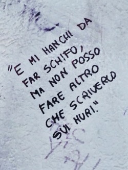 queiricordichetisoffocano:  “Non farò il tuo nome ma capirai.”