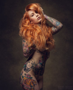 just-redhair:  Katy Gold 