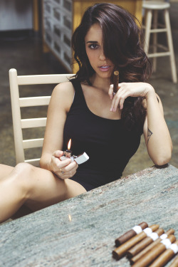 modernambition:  Tabanero Cigars ft. Tianna Gregory | More 