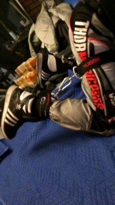 kicksforpigs:  Stopped at the hardware store tonight picked up