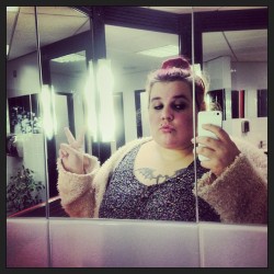 lisaphilbin:  As you do in the lavatories! #lisaphilly #fatbabe