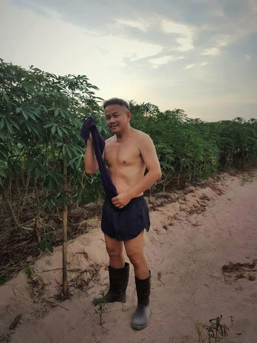 bimale2016:FOYNOY JOHN