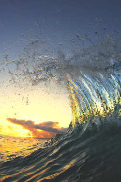 lsleofskye:  Wave photo