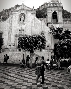 andreduarteposts:  Brief encounters; Taormina