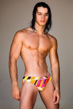 lalycradude:  Gianni Reyes so hot!  