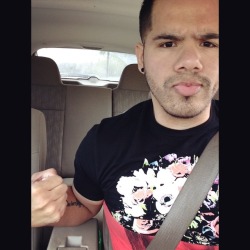 betomartinez:  This is 25 y/o Will from SA/Tx.  He’s horny