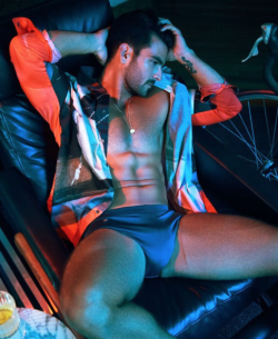 rufskin:  exterface@robertlanzas takes the wheel and make you