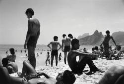 wannes1963blr:  Ph. Elliott Erwitt - Rio de Janeiro (1984)