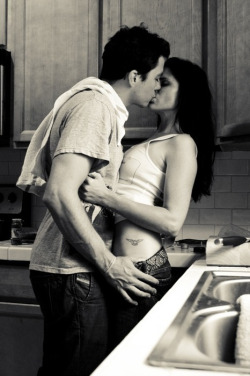 f0ndly:  mild sexual love blog 