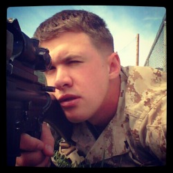 fuckyeahhugepenis:  solidmilitarystuds:  21 Year Old Marine from