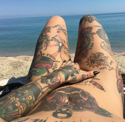 justanothertattoo-blog:  tattoo blog