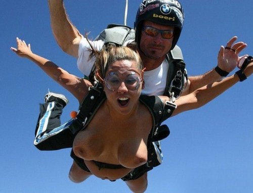 nakedexercise:  aspecialsconfessions:  A tribute toÂ Georgia Ann â€œTinyâ€ Thompson Broadwick who was the first woman to skydive 100 years ago today.  Naked skydiving  Nude Skydiving