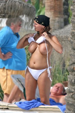 celebyhot: Kerry Katona (britische Sängerin “Atomic Kitten”,