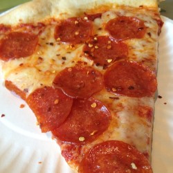 everybody-loves-to-eat:  Pepperoni Pizza at Mesa Pizza By The
