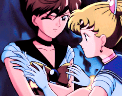 sailoruranus: Sailor Uranus & Sailor Moon share a moment