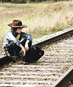 :  Carl Grimes 4x15 "Us" [x] 