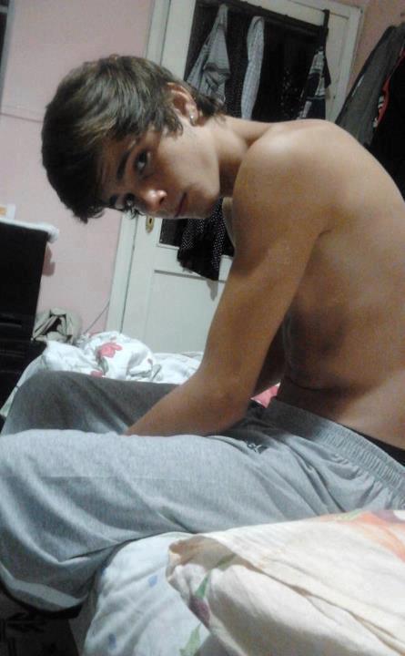 justbros:  thehottestboys1:  O hai  (via TumbleOn) 