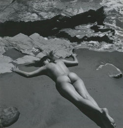 hoodoothatvoodoo:  Andre de Dienes 1950s 