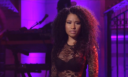 whitegirlsaintshit:  nayagraham-blog:NICKI MINAJ on SNL (12/07)