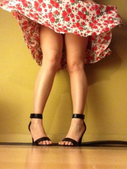 storylifeofo:Going to a pinup themed birthday party tonight.