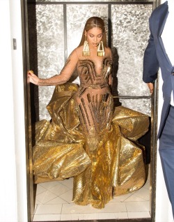 fuckrashida:  Beyoncé at the 2018 Wearable Art Gala