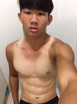gaysg69:  sgnottiboys:  90aabbpp:  Reblog if you want to see