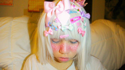 ellekio:  usually wouldn’t do a white wig with my decora style
