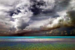 theencompassingworld:  tulipnight:  Cyclone Cloud Porn - Aitutaki