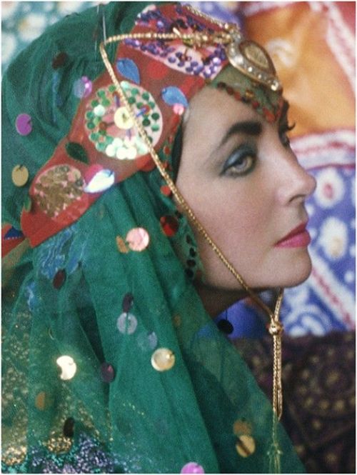 classicmoviehub:  mangodebango: Elizabeth Taylor in Iran, Photography