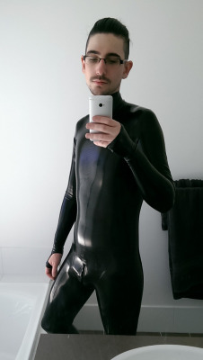 shiny-pet:Just before getting out of my latex catsuit after 19 hours of constant wear :), had been out to a local fetish club and ended up falling asleep in it when I got home, was in no rush to take it off the next day :)  Looking damn good!