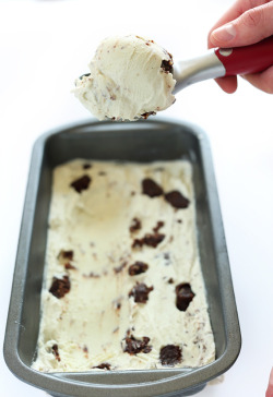 vegan-yums:  Creamy Vegan Mint Brownie Ice Cream  *clutches chest*