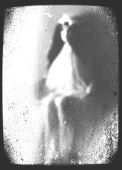 emanuelacauphoto:  And me. © Emanuela Cau autoportrait   