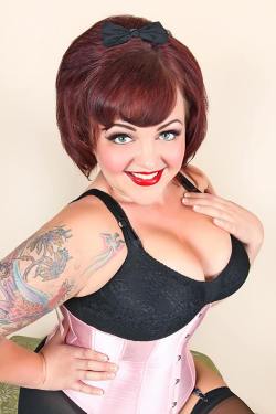 pinuppost:  K.P. O’Malley by Vixen Pin-Up Photography with