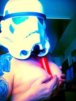 ginger-sith:  Because Star Wars and boobs is awesome