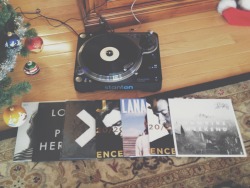 late-city-nights:  Finally got a record player! 