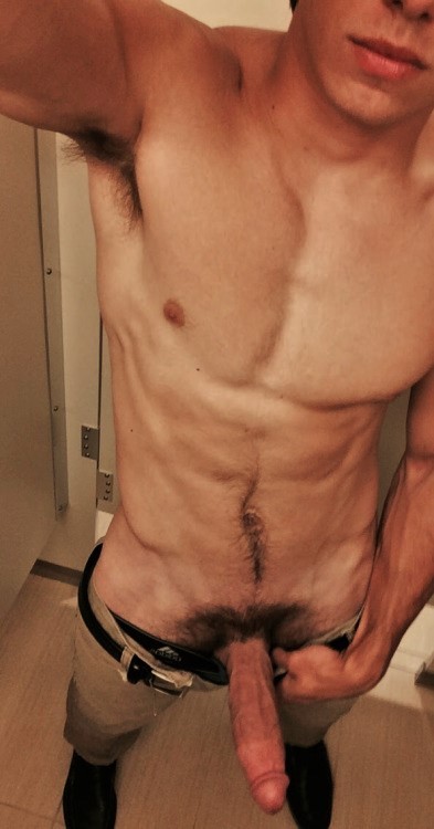 2hot2bstr8:  FUCK he is so fucking hot!!!!!!!!!!!!!!! That body, those pubes, those lipsâ€¦and THAT DICK.  More at http://imrockhard4u.tumblr.com