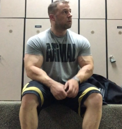 bodybuilers4worship:  What do you mean the juice didn’t come