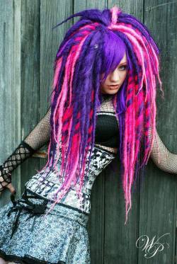 cybergoth-girls:  Cybergoth girl http://cybergoth-girls.tumblr.com/