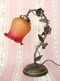 lolitaintheskywithdiamonds:   lamp from the interior’s section