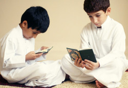 3wo0oshi98:  . من أحبّ شيئًا أدام ذكره ،