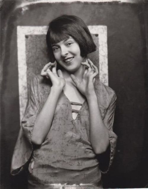 Colleen Moore Nudes & Noises  