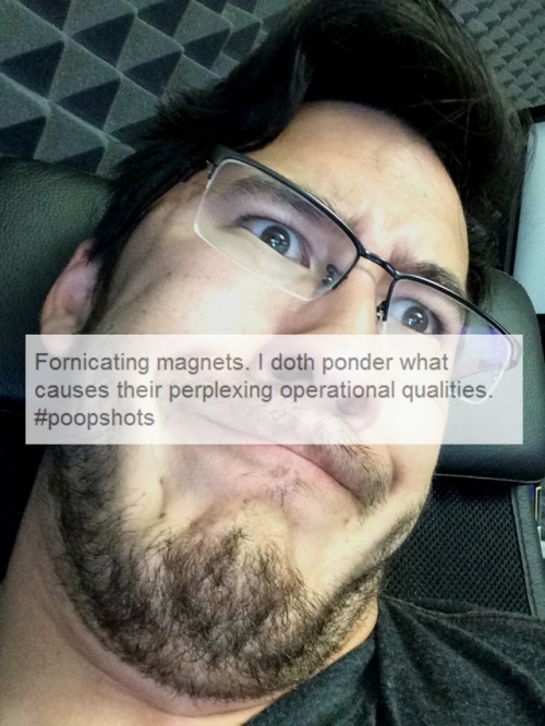 merkiplier:  Our Modern-day Shakespeare. #whatlightthroughyonderwindowbreaks #itistheeastandpoopisthesun