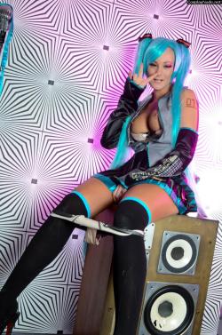 porncosplay:  Hatsune Miku once again