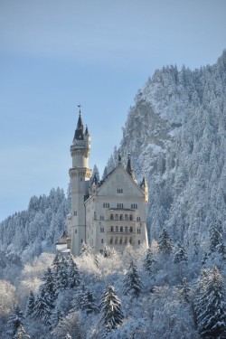 wonderous-world:Neuschwanstein Castle: Schwangau, Bavaria, Germany