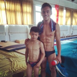 Celebs shirtless selfies posted to Instagram this week: Tom Daley