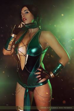 cosplayandgeekstuff:    Larxenne Cosplay (Spain) as Jade. Photos
