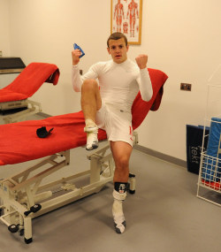 maleathletessocks:  Football. Jack Wilshere.